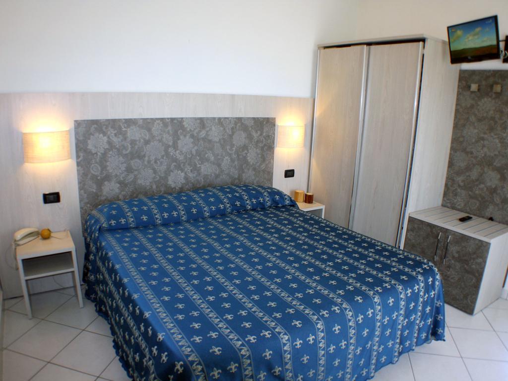 Hotel Europa Park Lido di Spina Luaran gambar