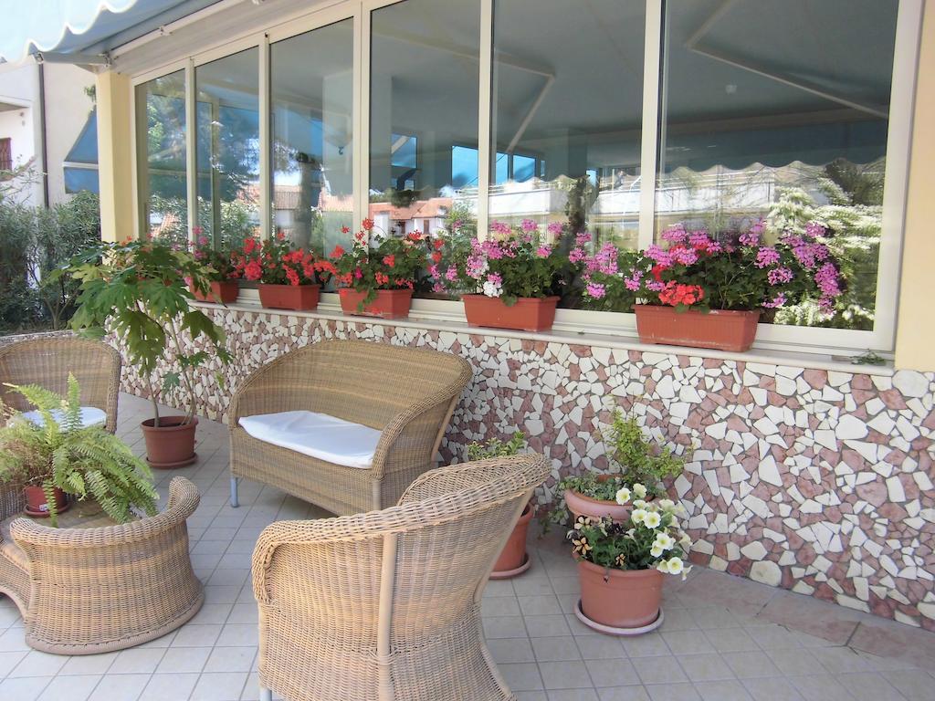 Hotel Europa Park Lido di Spina Luaran gambar
