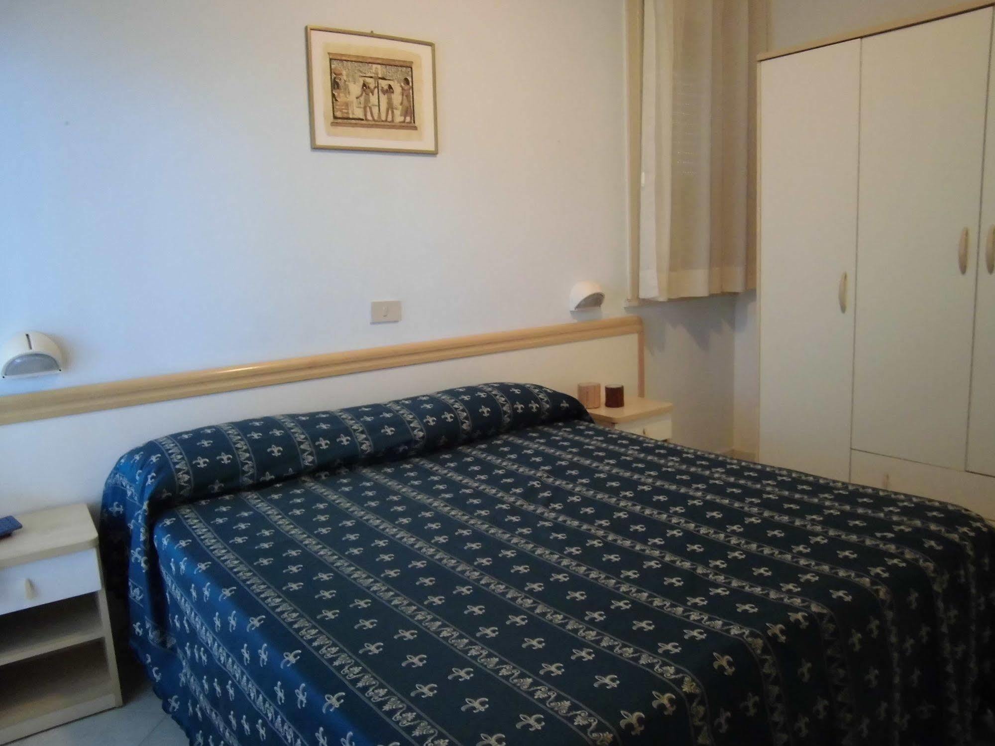 Hotel Europa Park Lido di Spina Luaran gambar