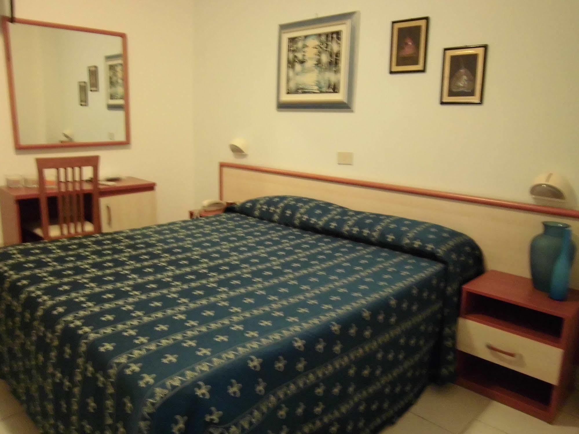 Hotel Europa Park Lido di Spina Luaran gambar