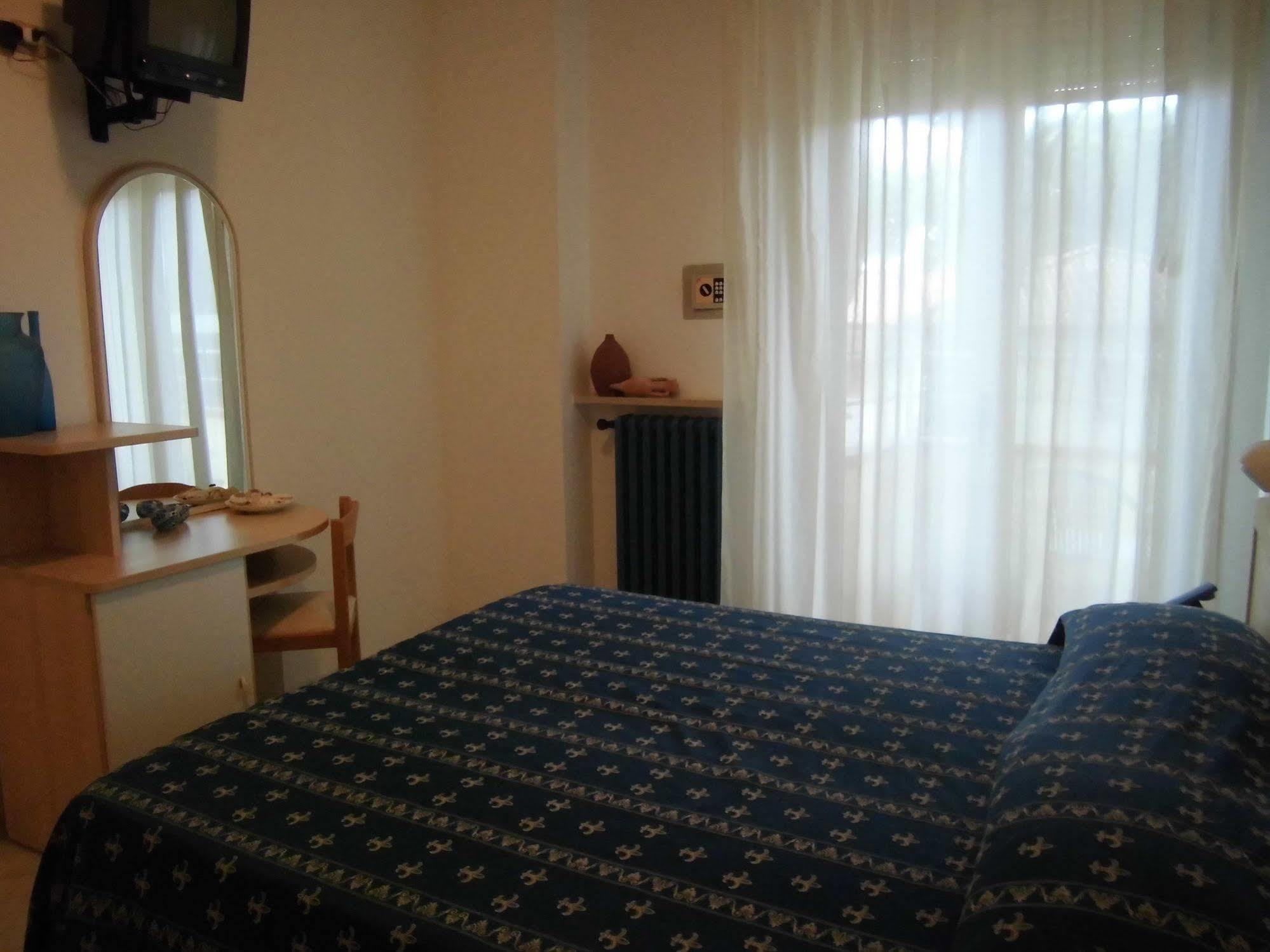Hotel Europa Park Lido di Spina Luaran gambar