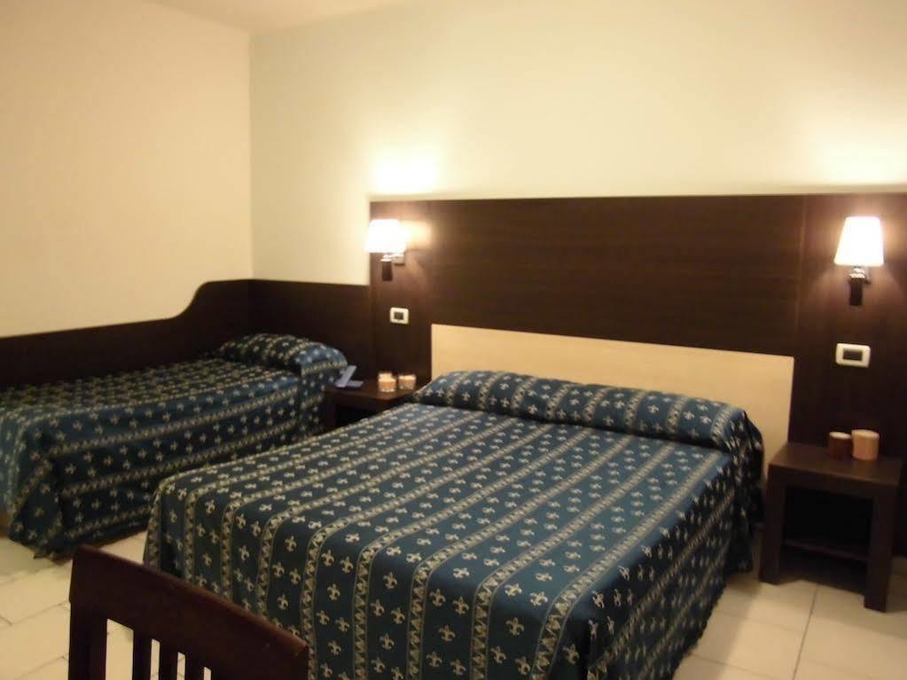 Hotel Europa Park Lido di Spina Luaran gambar
